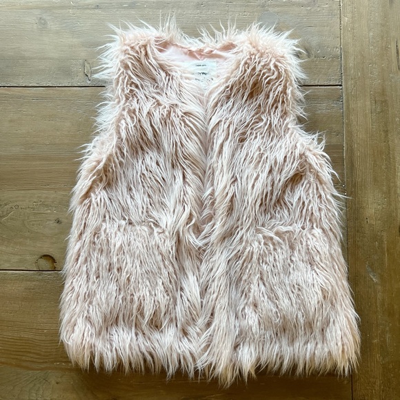 Zara Other - Zara faux fur vest blush pink girls size 9/10